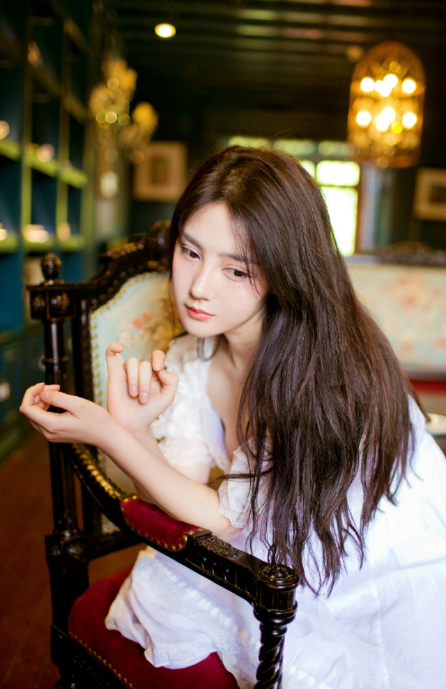 “呃~”